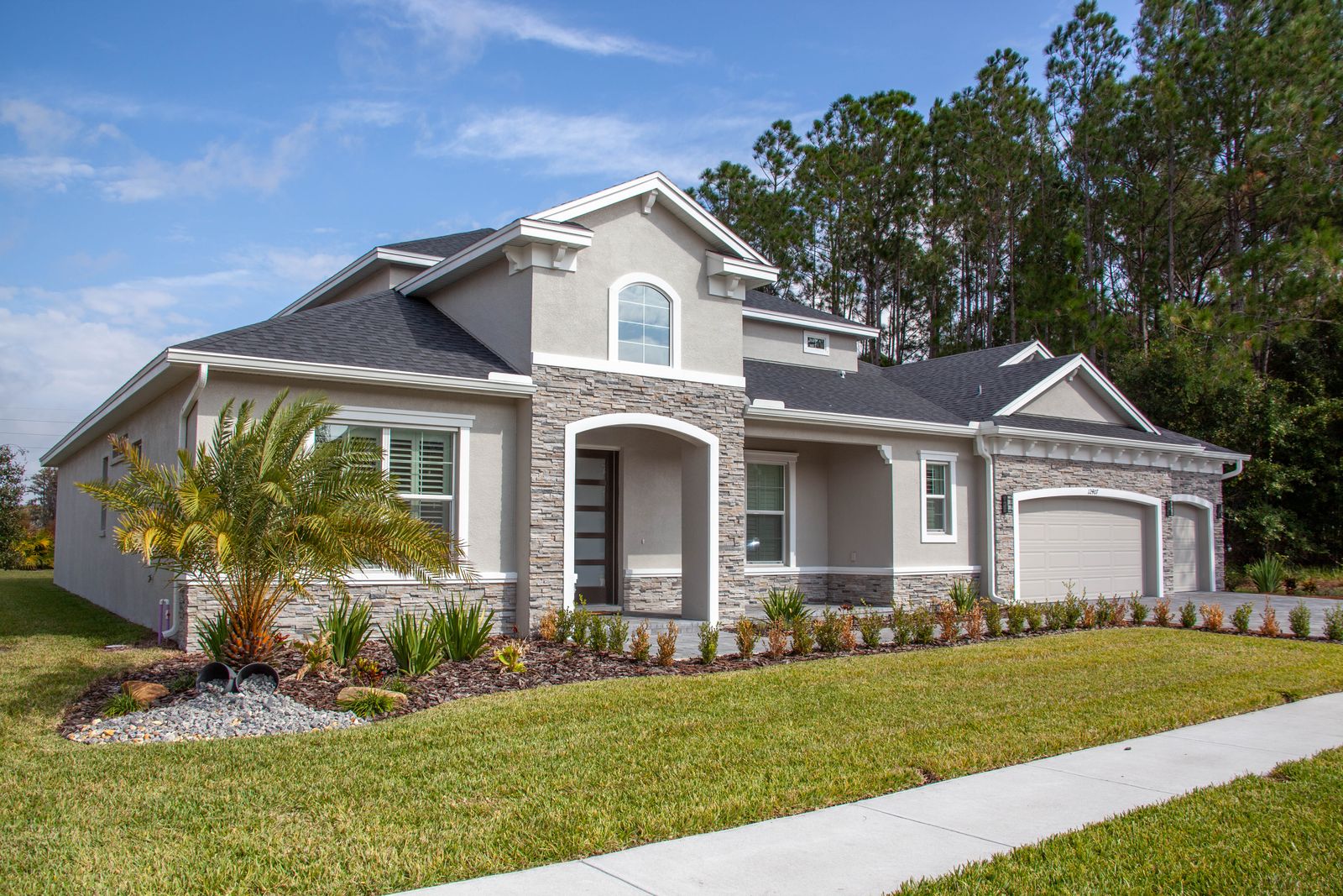 New suburban home on a lot a builder might underwrite. Photo: Ron Greenberg / Pexels
